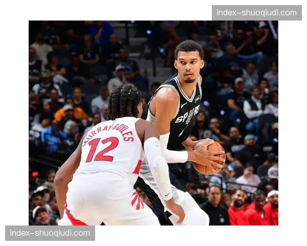 文班亚马升至MVP榜单首位 防守端盖帽数据媲美球队整体